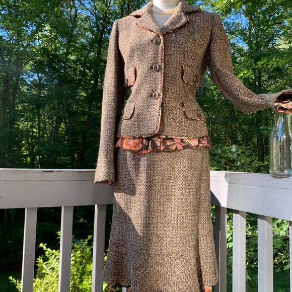 ANN TAYLOR LOFT Tweed Suit - Picture 4 of 16